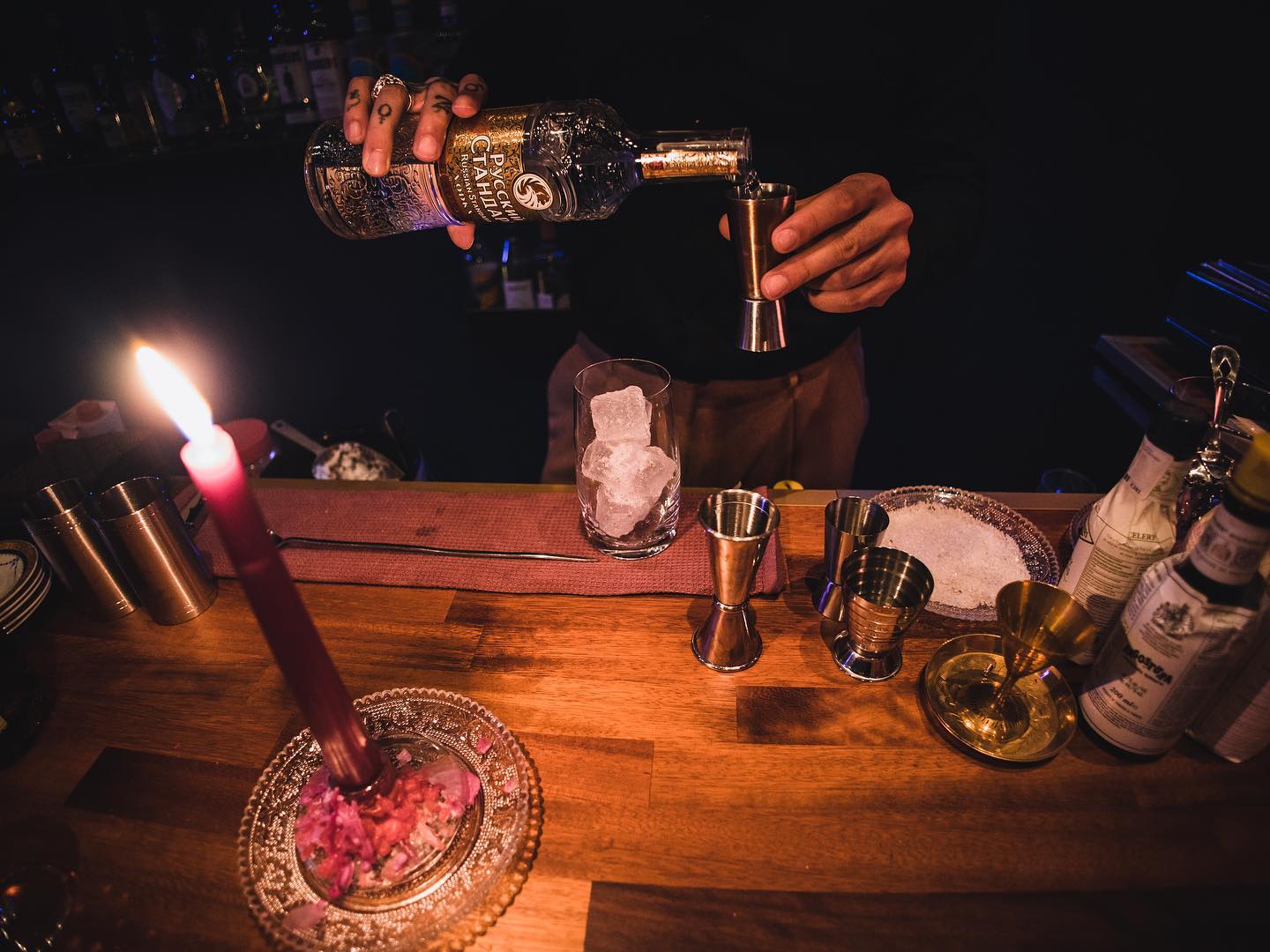 Original photo from Finos Audiophile Bar on Instagram